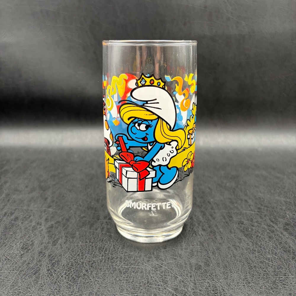 Vintage 1983 Smurfs Smurfette Birthday Collector Glass Peyo Wallace Berrie Co